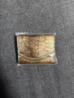 【新品未使用】QUATROGATS 定価10780円　小さいふ　本革２つ折り財布