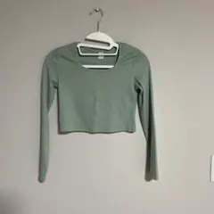 SHEIN グリーン クロップド丈 Tシャツ