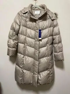 新品　ユニクロ　レディース　フード付きベージュ プレミアムダウンジャケット　XL