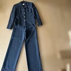 ダークグレー ストライプ パンツスーツ