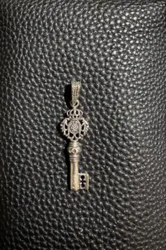 h*n様 925 ローリーロドキン キー シルバー 鍵型ネックレス ジルコニア