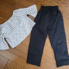 水玉オフショルダーと黒ロングパンツセット