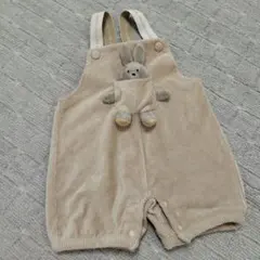 ぬいぐるみ付きサロペット