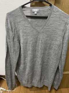 UNIQLO グレー Vネックセーター M