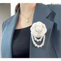 バラ コサージュ パール ホワイト ブローチ 卒業 入学 入園 フェミニン