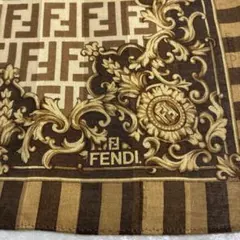 FENDI フェンディ　ハンカチ　大判　ブラウン系　ズッカ柄のサムネイル