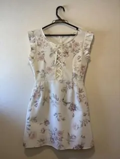 evelyn エブリン　花柄　レースアップ　ワンピース