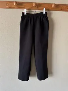 テーパードパンツ　ウール　裏起毛パンツ　ウエストゴム　黒パンツ　美品　未使用