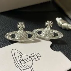 ヴィヴィアンウエストウッド ピアス マイテナピアス シルバー - メルカリ