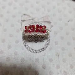 ハンドメイドスワロフスキー赤とクリアのビーズリング