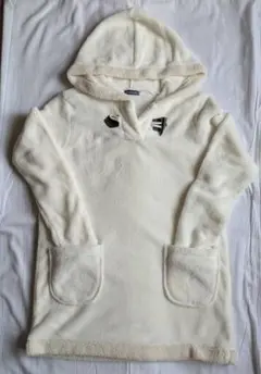 フード付きモコモコパーカー