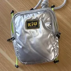 KIU シルバー サコッシュのサムネイル
