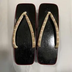 【新品未使用】ストライプ鼻緒の黒赤下駄