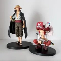 ONE PIECE シャンクス　フィギュア　2体セットのサムネイル
