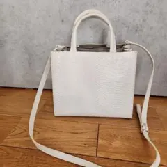 DouDou　型押しスクエアトートバッグ　オフホワイト