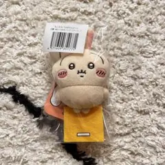 ちいかわ　うさぎだらけくじ　E賞　ぬいぐるみバッジ　フーッ…