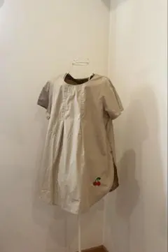 特価❣️パーソンズ　チェリー刺繍ブラウスのサムネイル