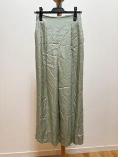 【新品・タグ付き】FRAY I.D ハイウエストシルキーパンツのサムネイル
