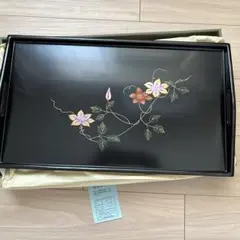 篤*姫様 鎌倉彫？のお盆・タテ：316mm✖️ヨコ590mm 花の彫物(菖蒲・牡