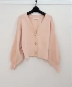 ビジューボタンが可愛い♡ MAJESTIC LEGONピンクショートカーディガン