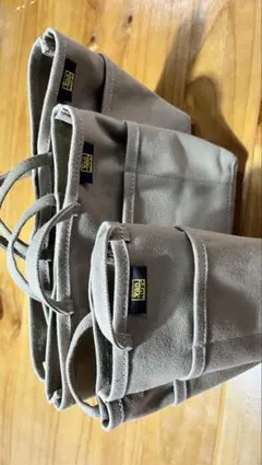 Item thumbnail for item 9d377cfa-981e-45ae-bc5c-888c6a4fc240