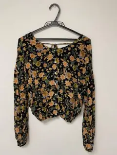 トゥモーランド　花柄リバーシブル長袖ブラウス