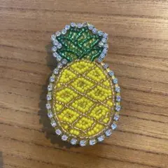 カット レモン ビーズ刺繍ブローチ - メルカリ