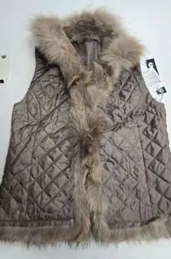 ラビットファー付きキルティングベスト 軽いタグ付き新品未使用