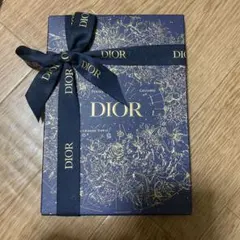Dior ディオール 2022 クリスマス ノベルティ ノートのサムネイル