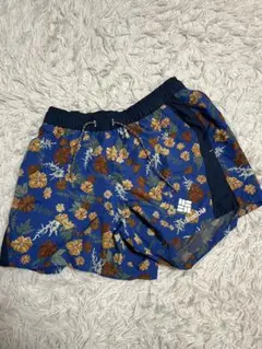Columbia 花柄ショートパンツ Mサイズ