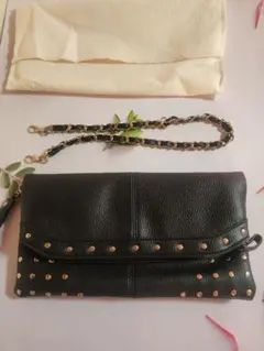スタッズ付きクラッチバッグ