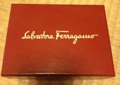 Salvatore Ferragamo ギフトボックス 赤　空箱　フェラガモのサムネイル