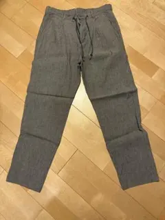 グレー ワイドパンツ