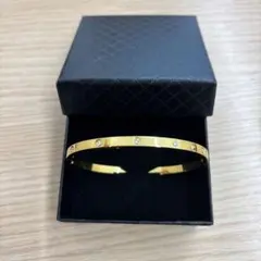 金メッキ ジルコニア１０粒付きバングル
