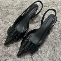 【美品】ブラック エナメル調 ポインテッドトゥ パンプス ミュール Mのサムネイル