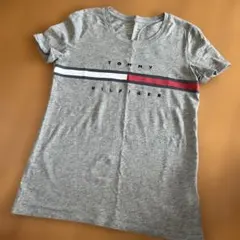 Tommy Hilfiger グレー Tシャツ