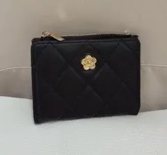 キルティング　カメリア　折り財布　ブラック　黒