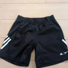 adidas Parley ブラックショートパンツ