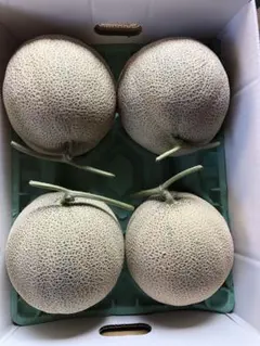 メロン農家直送　　4玉入り 8キロ 糖度は十分ありますのサムネイル