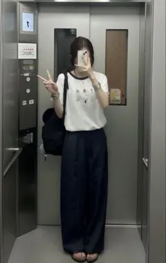 La mode MAQI カートン刺繍 クルーネックTシャツ
