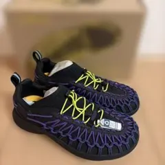 キーン　新品　KEEN UNEEK SNK ブラック サンダル　24.5のサムネイル
