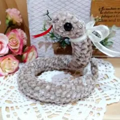 舌出しクルミヘビちゃん(ワイヤー入り) ふわもこあみぐるみ