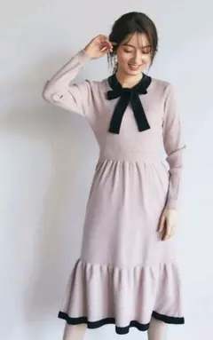 ボウタイりぼんリブニット切り替えバイカラーワンピース　ピンクベージュ