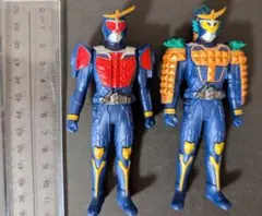 『仮面ライダー鎧武』のミニソフビフィギュア2体セット