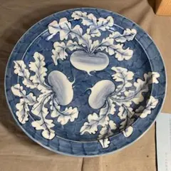 【大安さん専用】古伊万里の伝統　日本の銘窯　源右衛門作　染濃根菜図　大皿 大安さん専用】古伊万里の伝統 日本の銘窯 源右衛門作 染濃根菜