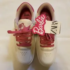 ZARA バービーコラボスニーカー