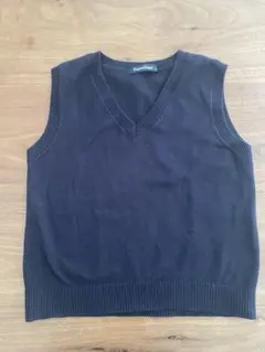 familiar ファミリア　Vネック ベスト 110サイズ