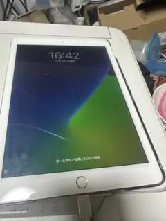 Apple iPad エアー２！ゴールド！モデル・Ａ１５５０本体