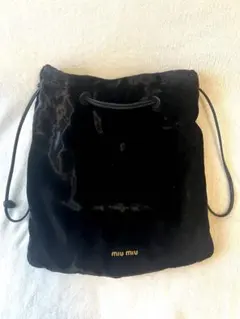 miu miu 黒 ベロア巾着