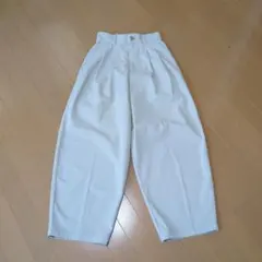 グローバルワーク　コクーンパンツ　アイボリーのサムネイル